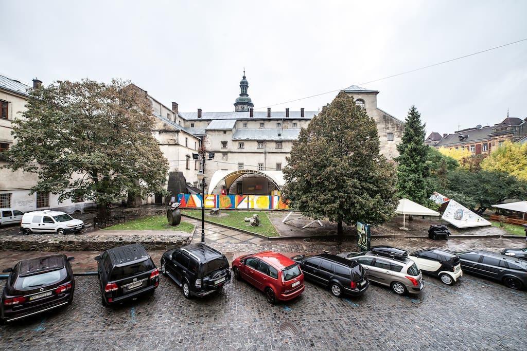 Romantic Apartments - Оn Valova Street Lviv Exterior photo